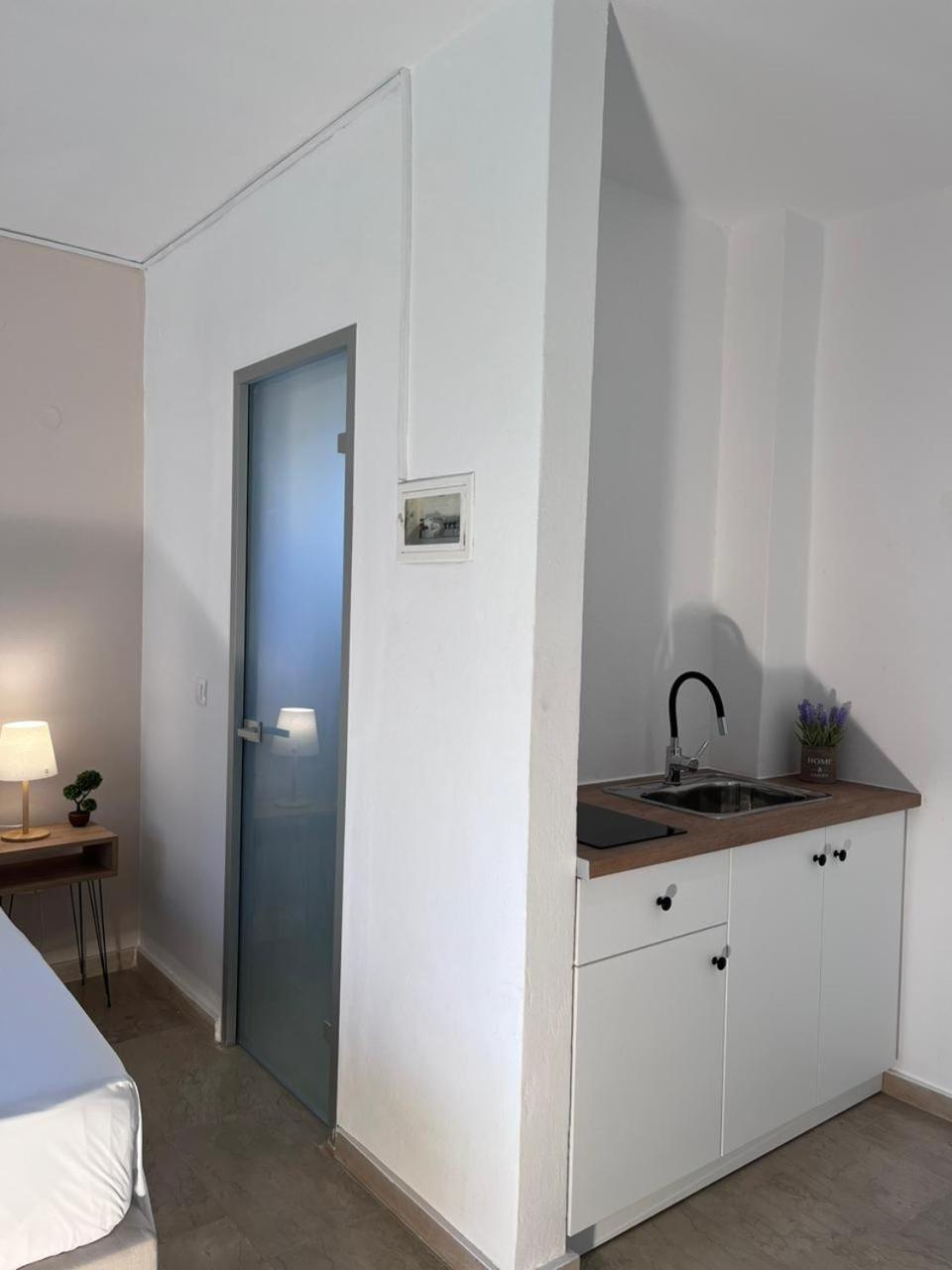 Nisea Apartments Ипсос Экстерьер фото