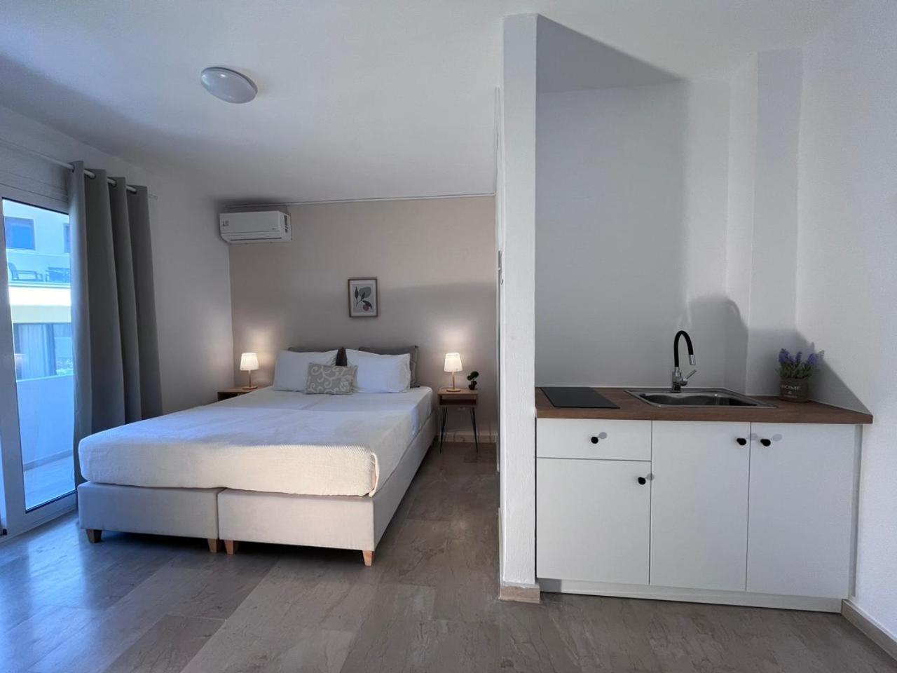 Nisea Apartments Ипсос Экстерьер фото